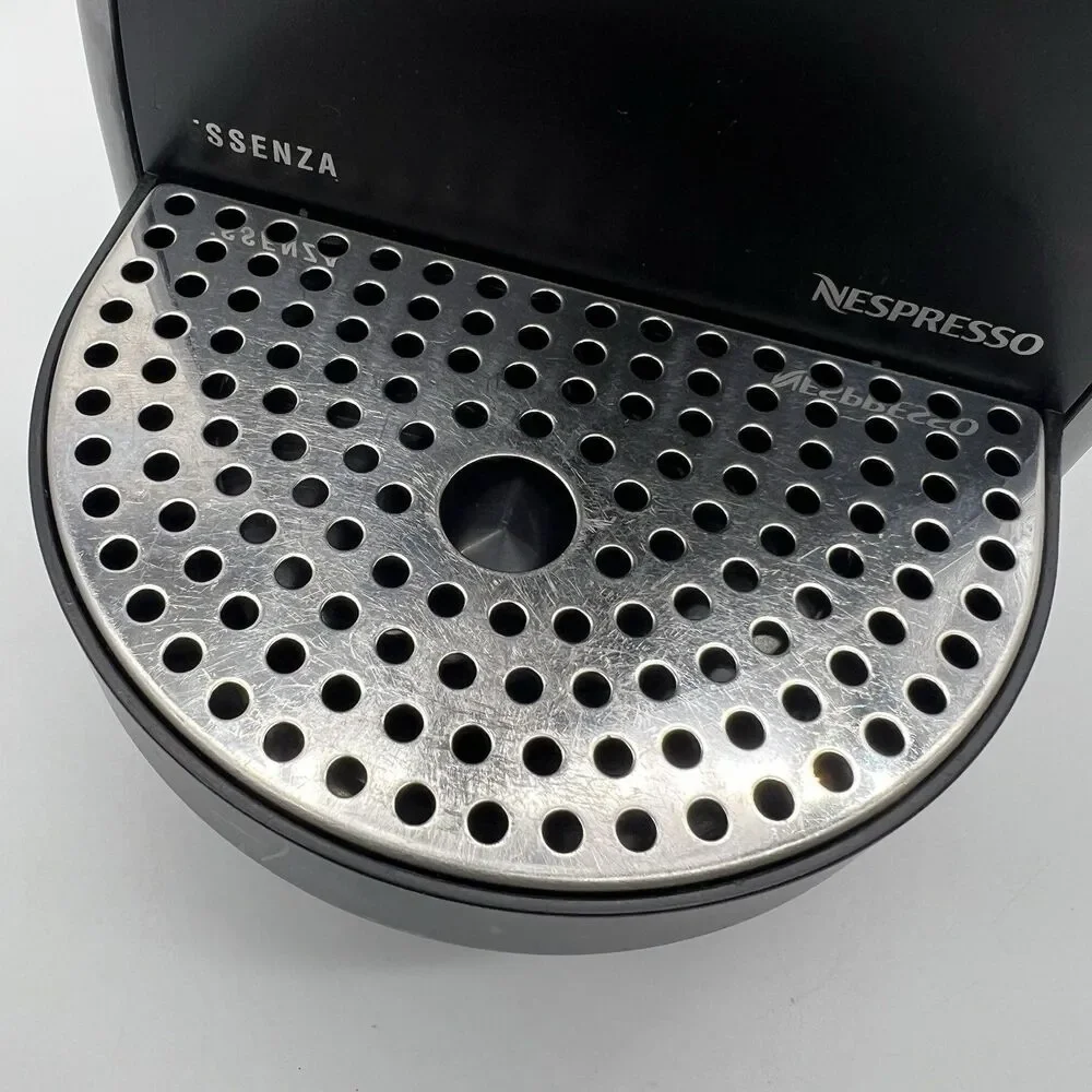 Nespresso black essenza